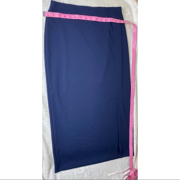 long skirt - Picture 3 of 4